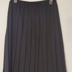Alfred Dunner black pleated skirt, size 14